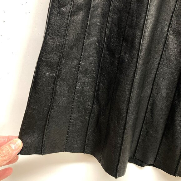 Walter Baker Pleated Black Leather Mini Skirt, Size Medium, Elastic Waist, Lined - Picture 3 of 10